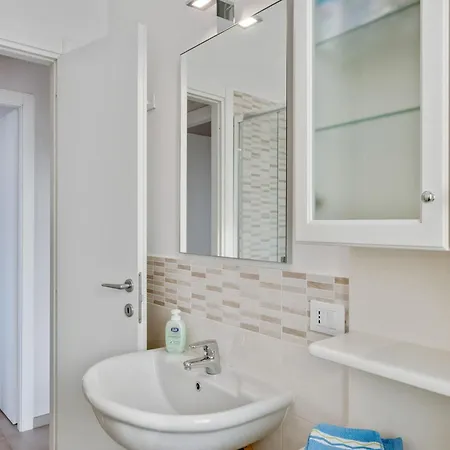 Holiday home Amazing Near Pet Friendly Carrara