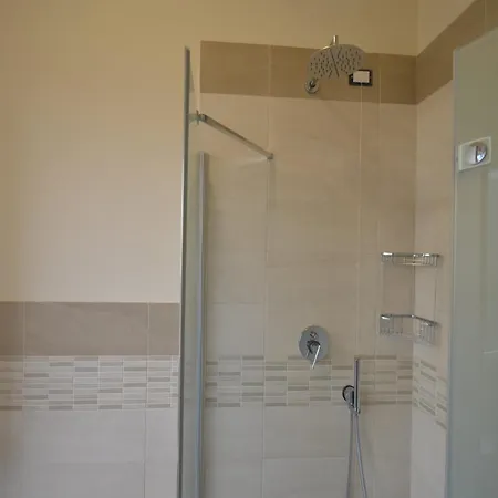 Amazing Near Pet Friendly Holiday home Carrara