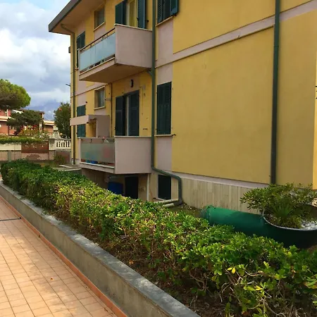 Amazing Near Pet Friendly Holiday home Carrara
